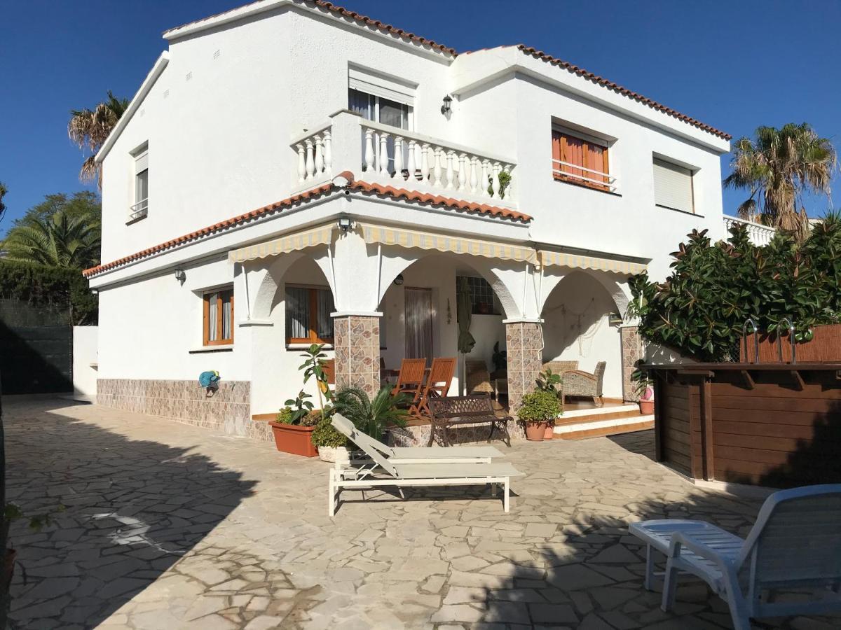 La Casa De Papel Villa Alcanar Esterno foto